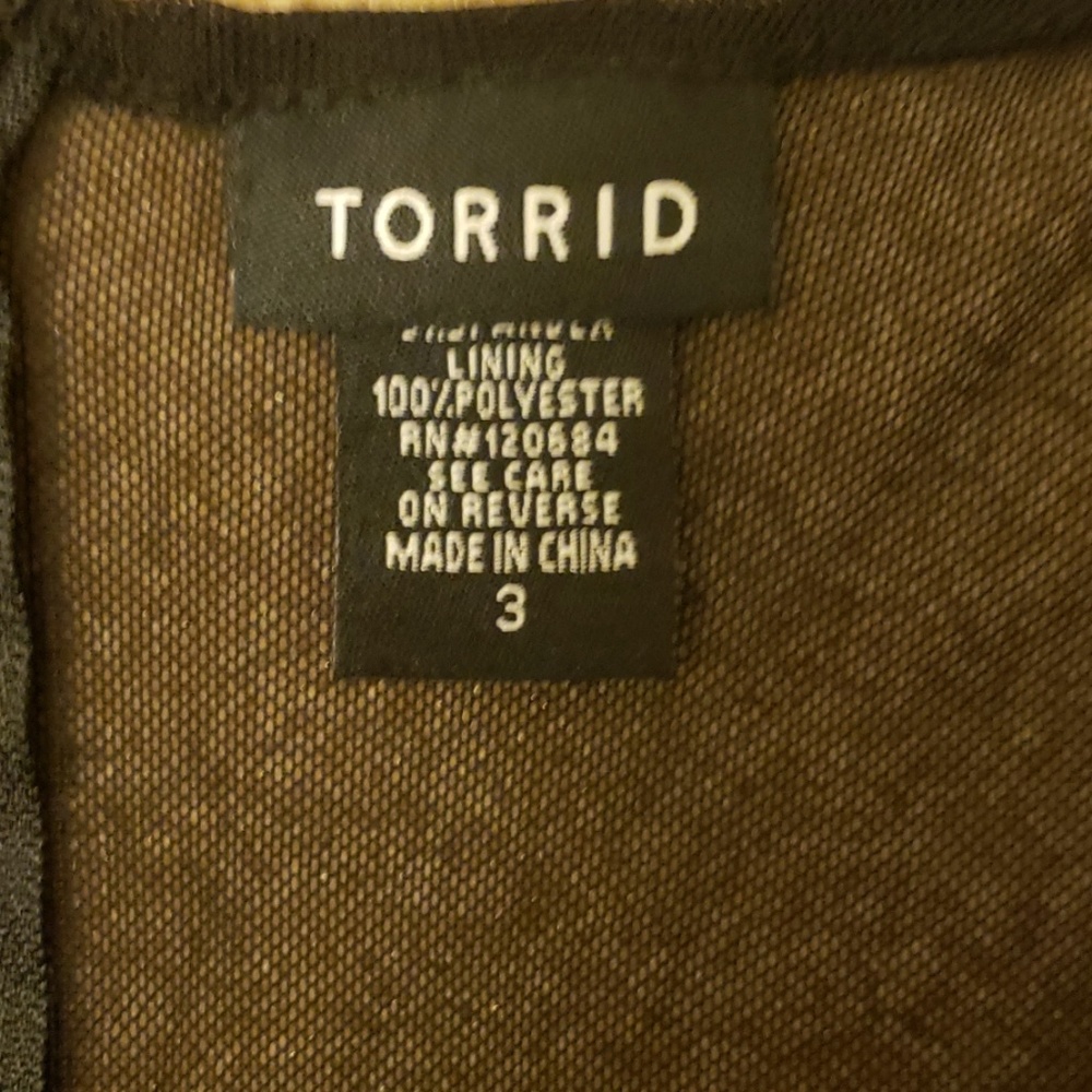 Torrid Top - Picture 3 of 4